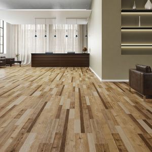 Ein edles Wohnzimmer mit Designboden